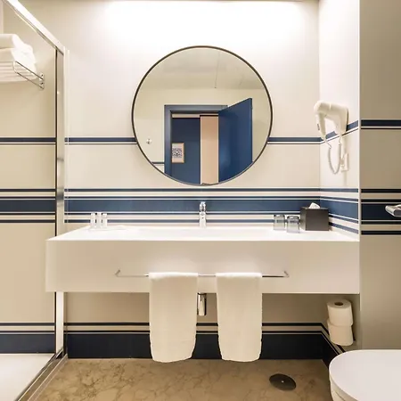 Yaramar - Adults Recommended