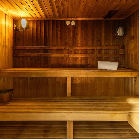 Yaramar - Adults Recommended